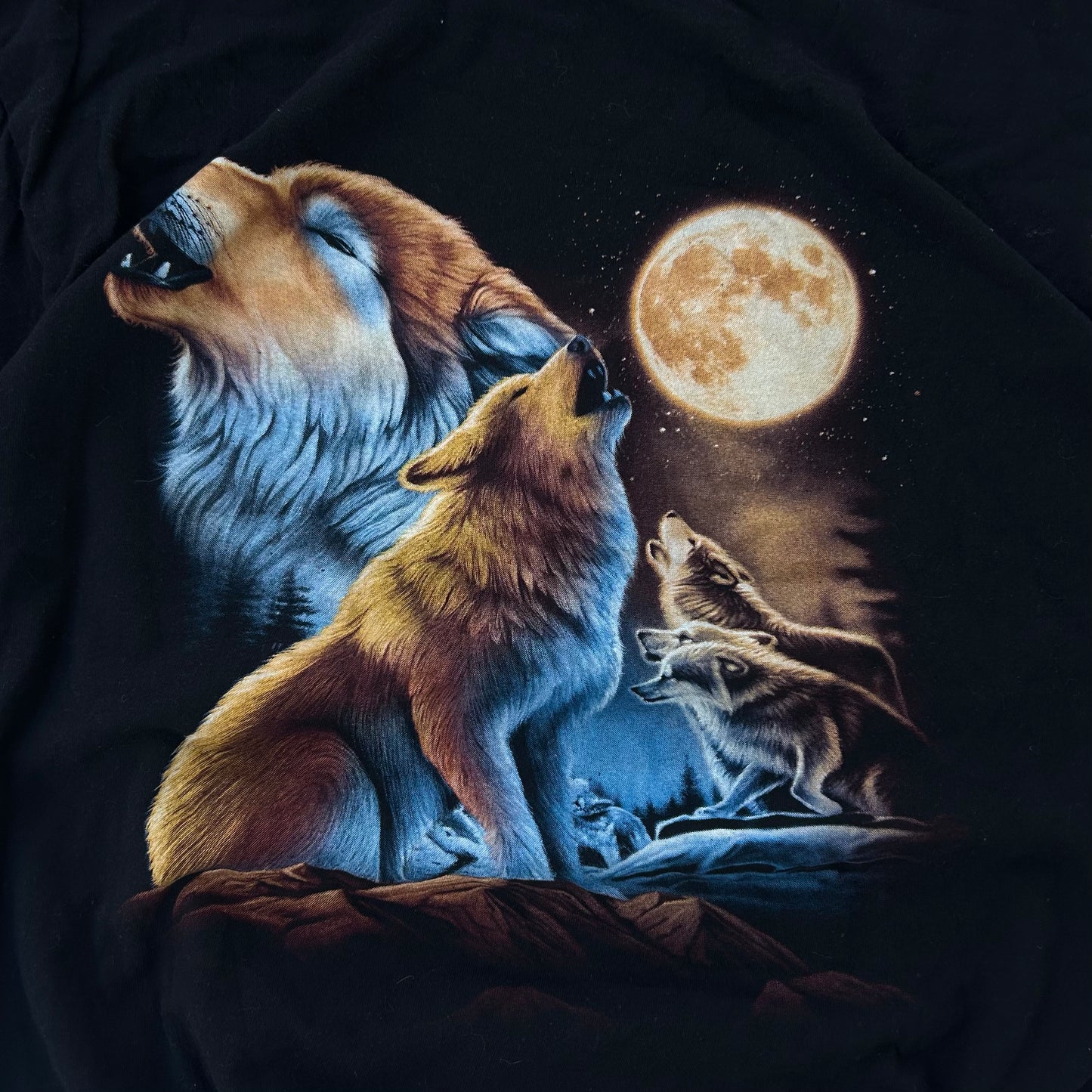 Vintage wolf graphic tee