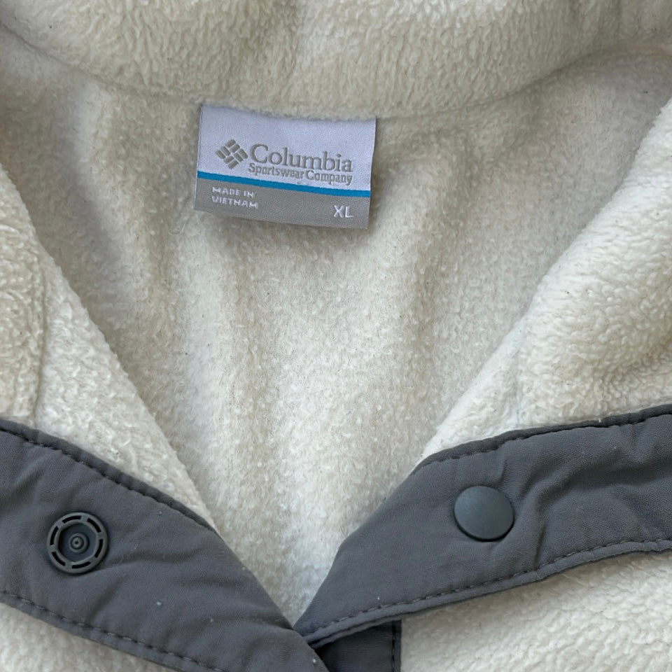 Columbia Sportswear – Fleece Pullover half snap / half button style