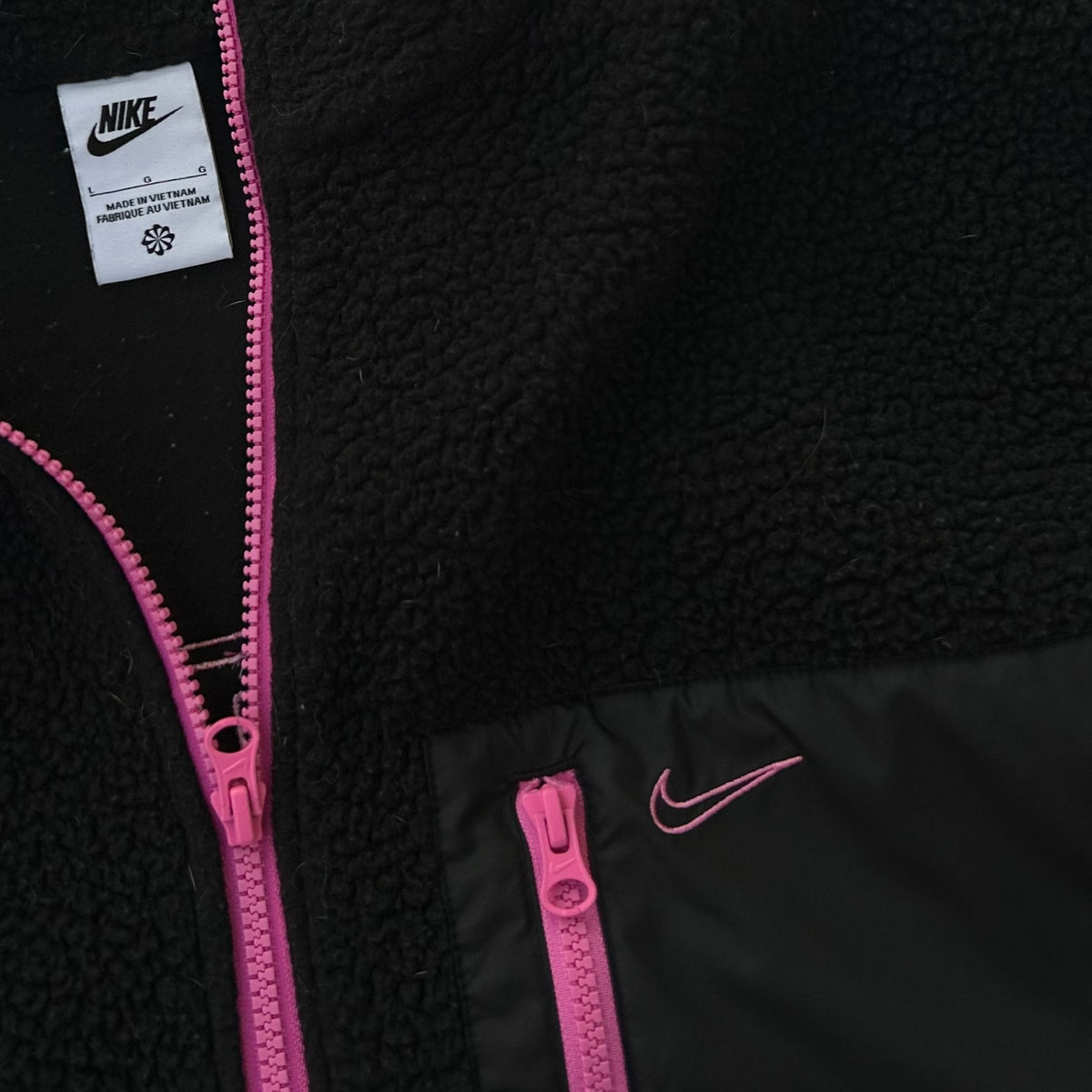 Nike fuzzy black x hot pink lining