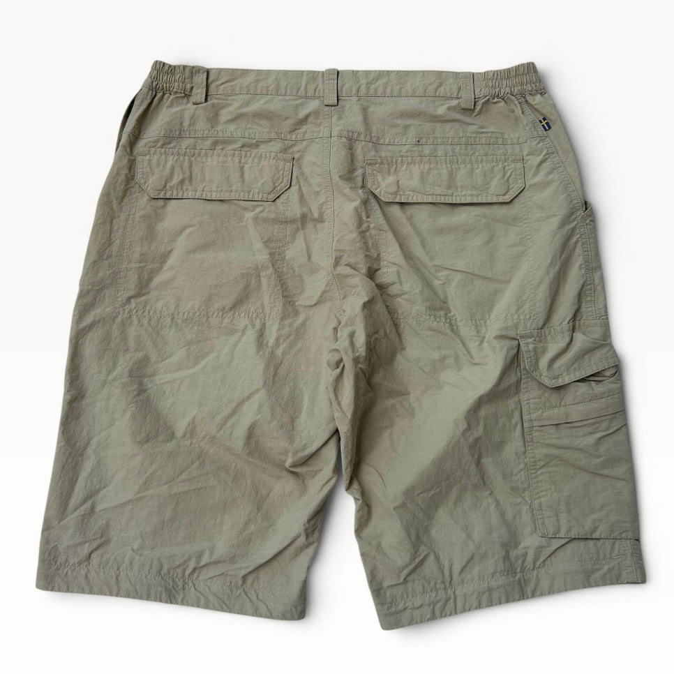 Fjall Raven cargo beige shorts