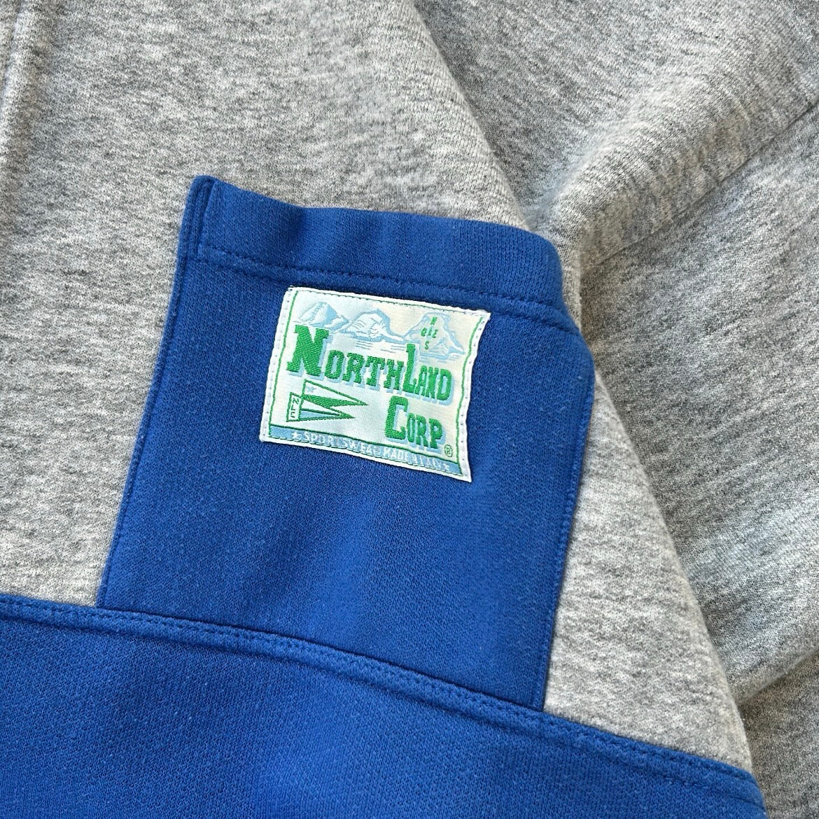 Northland corp vintage graphic full zip jacket (Boxy fit)