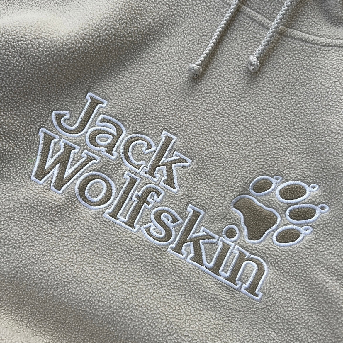 Jack Wholfskin beige hoodie fleece