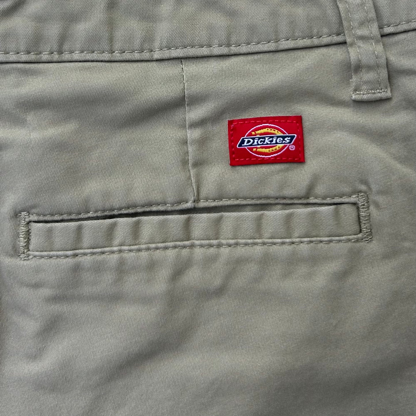 Dickies chino shorts (Beige)