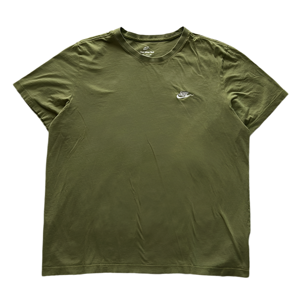 Nike Embroided Logo Tee