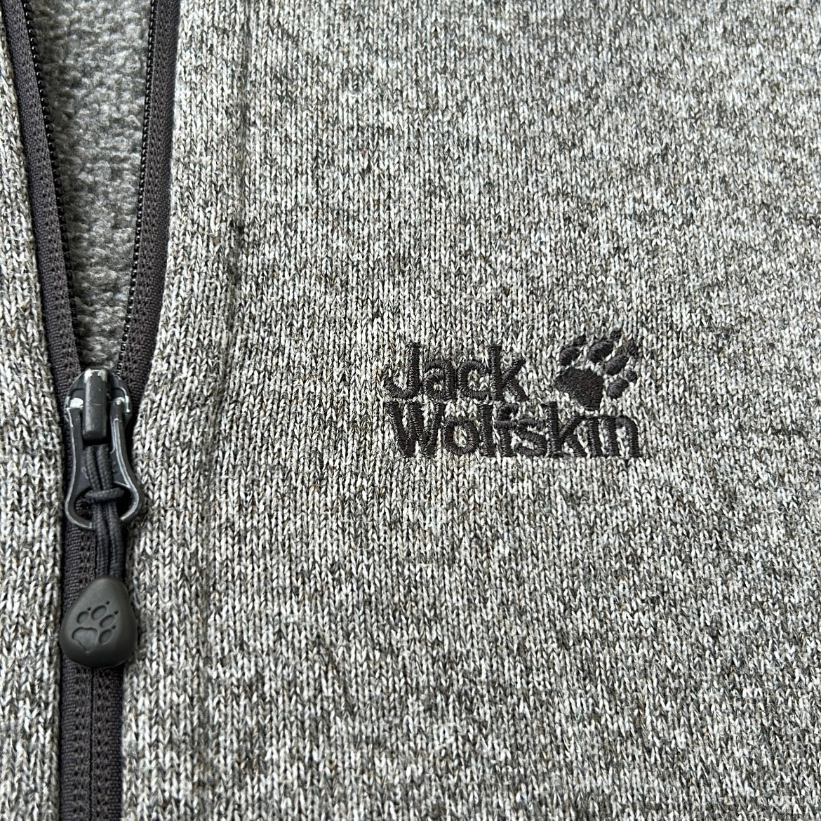 Jack Wolfskin grey full zip adjustable fleece