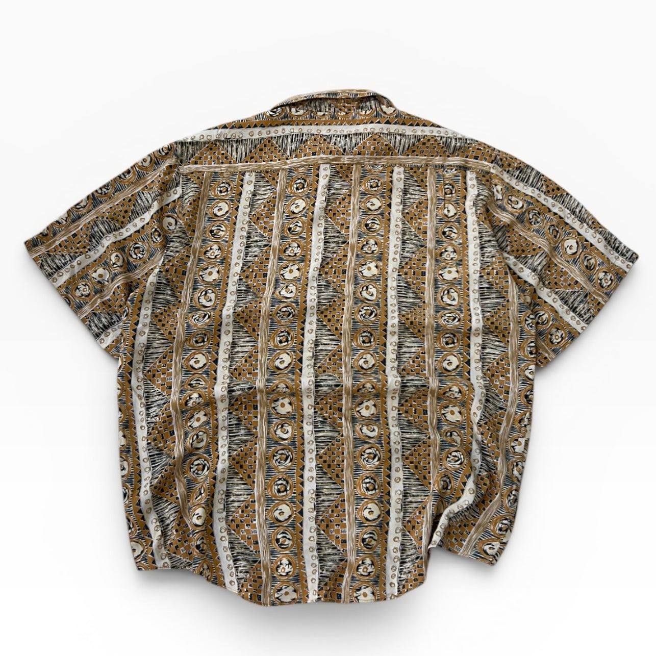 United Hawaiian style shirt
