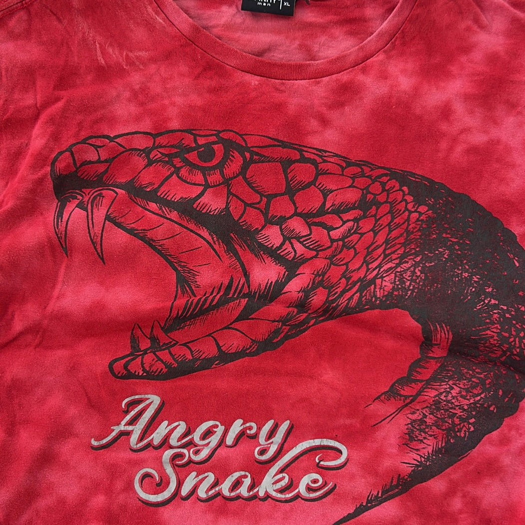 Angry snake grpahic tee