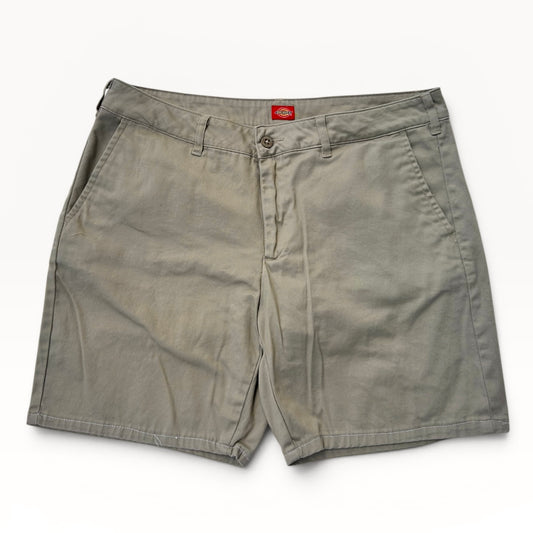 Dickies chino shorts (Beige)