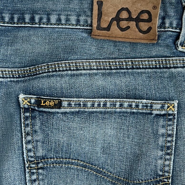 LEE Washed out denim