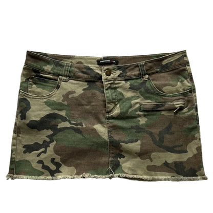 Camo Fishbone elastic denim mini skirt